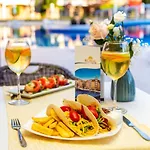 Royal Sun Complex شقة فندقية ساني بيتش