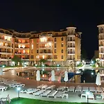 Royal Sun Complex ساني بيتش