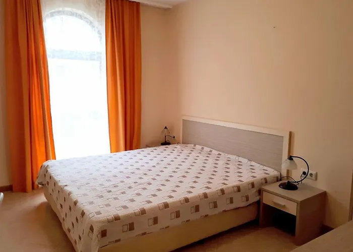 Royal Sun Complex Apartmanhotel 2*